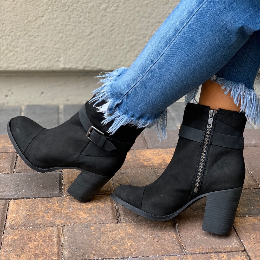 Black Distressed Leather High Heel Ankle Boots - Picture 3 of 8